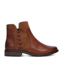 Botki Rieker. Brązowe botki damskie Rieker, bez obcasa, na płaskiej podeszwie, bez zapięcia. Za 389.99 zł.