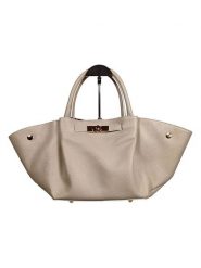 Florence Bags Skórzana torebka "Enfola" w kolorze beżowym - 50 x 22 x 17 cm rozmiar: onesize. Brązowe torebki klasyczne damskie Florence Bags, bez wzorów, z materiału, bez dodatków. Za 339.99 zł.