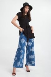 Sweter damski TWINSET. Swetry klasyczne damskie Twinset Milano, l, bez kołnierzyka. W wyprzedaży za 460.57 zł.