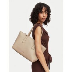 Torebka Furla. Brązowe torebki klasyczne damskie Furla, bez wzorów, bez dodatków. Za 1,529.00 zł.