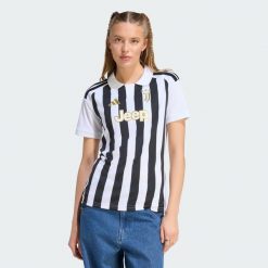 Koszulka podstawowa Juventus 26/27. Białe t-shirty damskie Adidas, m, bez wzorów, z materiału, bez kołnierzyka. Za 439.00 zł.