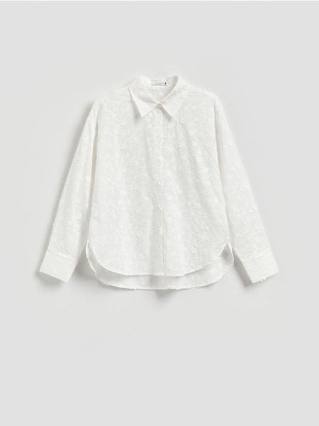 Bawełniana koszula z haftowaniem - złamana biel. Koszule damskie Reserved, l, bez wzorów, z bawełny, bez kołnierzyka, bez ramiączek. Za 149.99 zł.