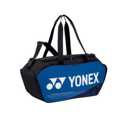 Torba sportowa Yonex Pro. Niebieskie torby podróżne damskie YONEX, bez wzorów. W wyprzedaży za 335.00 zł.