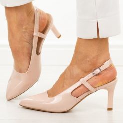 Różowe lakierowane sandały damskie na szpilce Sergio Leone Sk157. Czerwone sandały damskie Sergio Leone, bez wzorów, z lakierowanej skóry, bez obcasa, na szpilce. Za 179.00 zł.