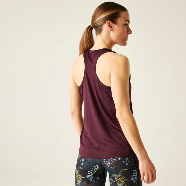 Damski tank top Dare 2B Modernize II. Czerwone topy sportowe damskie Dare 2b, bez wzorów, z elastanu, bez ramiączek. Za 52.45 zł.