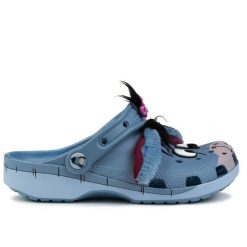 Klapki sportowe chodaki Crocs WTP EEYORE CLS CLG. Niebieskie klapki damskie Crocs, bez wzorów, bez obcasa. Za 289.00 zł.