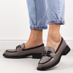 Beżowe skórzane mokasyny damskie Vinceza 63501. Brązowe mokasyny damskie VINCEZA, z materiału. Za 299.00 zł.