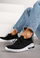 Czarne Buty Sportowe Amathousa. Czarne buty sportowe na co dzień damskie Born2be, bez wzorów, z jeansu. Za 44.99 zł.
