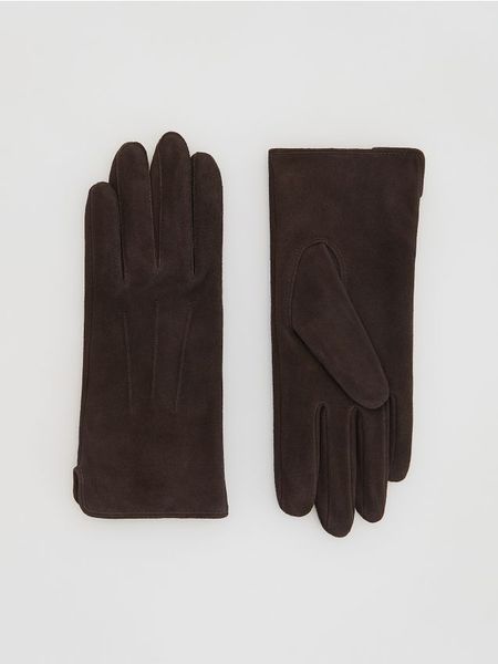 Zamszowe rękawiczki - ciemnobrązowy. Brązowe rękawiczki damskie Reserved, bez wzorów, z zamszu. W wyprzedaży za 79.99 zł.