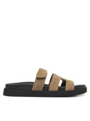 DeeZee Klapki DZ-S1 Brązowy. Brązowe klapki damskie DeeZee, bez wzorów, ze skóry, bez obcasa. Za 159.99 zł.