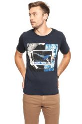 LEE T SHIRT PHOTO TEE NIGHT SKY L60QEPSJ. Niebieskie t-shirty męskie Lee, l, bez wzorów, bez kołnierzyka. W wyprzedaży za 39.99 zł.