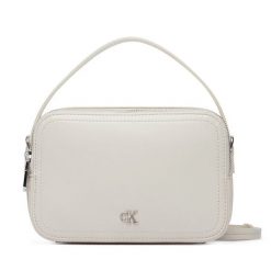 Torebka Calvin Klein. Białe torebki klasyczne damskie CALVIN KLEIN, bez wzorów, bez dodatków. Za 409.99 zł.