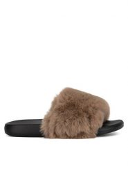 DeeZee Klapki WFA2783-1 Beżowy. Brązowe klapki damskie DeeZee, bez wzorów, z materiału, bez obcasa. Za 59.99 zł.