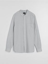 Bawełniana koszula z długim rękawem i kieszenią piersiową - szary. Szare koszule męskie Sinsay, l, bez wzorów, z bawełny, bez kołnierzyka, bez ramiączek. Za 59.99 zł.