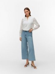 Vero Moda Kurtka w kolorze białym rozmiar: M. Białe kurtki damskie Vero Moda, m, bez wzorów, z bawełny, bez kaptura. Za 109.26 zł.