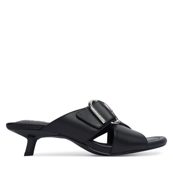 Klapki HUGO. Czarne klapki damskie Hugo, bez wzorów, bez obcasa. Za 899.99 zł.