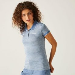 Koszulka turystyczna polo damska Remex II. Niebieskie bluzki damskie Regatta, bez wzorów, z materiału, sportowe, bez kołnierzyka, bez ramiączek. Za 128.50 zł.