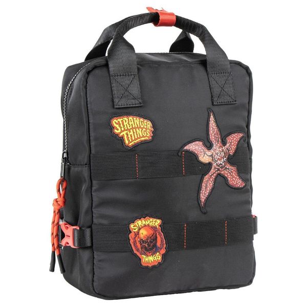 Plecak Cerda Stranger Things. Czarne plecaki damskie CERDA, bez wzorów, z materiału, wakacyjne. Za 286.00 zł.