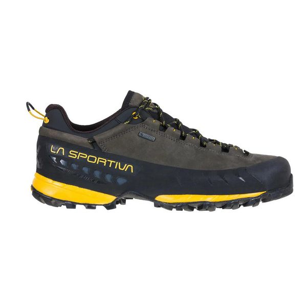 Buty trekkingowe męskie La Sportiva Tx5 Low GTX. Brązowe buty trekkingowe męskie La Sportiva, z gore-texu, bez zapięcia, trekkingowe, gore-tex. Za 1,087.20 zł.