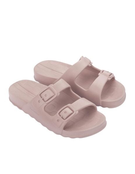 Klapki damskie Ipanema Duo Day. Czerwone klapki damskie Ipanema, bez wzorów, z materiału, bez obcasa. Za 87.99 zł.