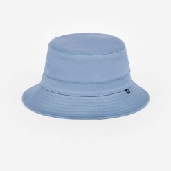 Kapelusz żeglarski Decathlon 100. Niebieskie kapelusze damskie TRIBORD, bez wzorów, z bawełny. Za 39.99 zł.