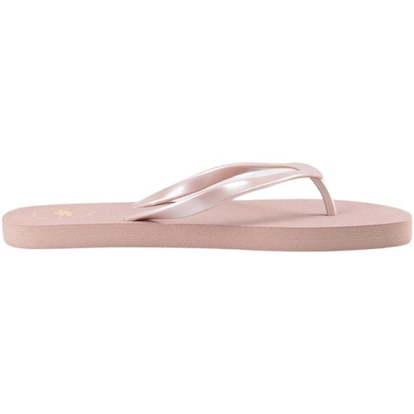 Klapki damskie 4F F018A. Brązowe klapki damskie 4f, bez wzorów, z gumy, bez obcasa. Za 29.99 zł.
