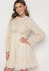 Beżowa Sukienka Boho o Rozkloszowanym Kroju z Haftowanymi Zdobieniami Ifflina. Brązowe sukienki damskie Born2be, na co dzień, l, z aplikacjami, z materiału, boho, bez kołnierzyka, bez ramiączek, mini, rozkloszowane. W wyprzedaży za 127.99 zł.