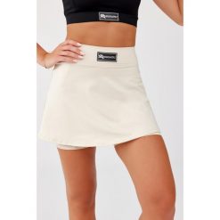 Spódniczka tenisowa damska Rough Radical Sigma ze spodenkami. Białe spódniczki damskie ROUGH RADICAL, s, bez wzorów, sportowe, sportowe. W wyprzedaży za 127.42 zł.