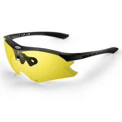 Okulary przeciwsłoneczne UV400 AntiUV w kolorze czarnym / żółte soczewki. Czarne okulary przeciwsłoneczne męskie WEST BIKING, z gumy. Za 71.60 zł.