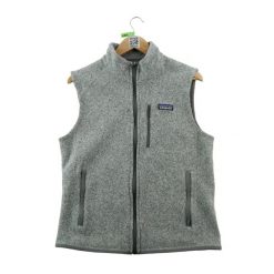 Second life - Kurtka polarna damska szara - Stan bardzo dobry. Szare kurtki damskie Patagonia, m, bez wzorów, z polaru, bez kaptura. Za 228.66 zł.