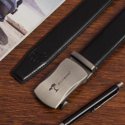 Pasek męski skórzany klamra automatyczna czarny Beltimore A50 : Kolory - czarny, Rozmiar pasków - r.120-135 cm. Czarne paski męskie bez wzorów, ze skóry, wizytowe. Za 64.90 zł.