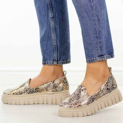 Złote multi skórzane półbuty damskie Filippo Dp7703/26. Żółte półbuty damskie Filippo, bez wzorów, z jeansu, eleganckie, z okrągłym noskiem, bez obcasa, na platformie. Za 229.00 zł.