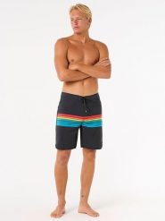 Rip Curl Szorty kąpielowe "Mirage Surf Revival" w kolorze czarnym ze wzorem rozmiar: 30. Czarne szorty sportowe męskie Rip Curl, z materiału, outdoorowe. Za 126.75 zł.