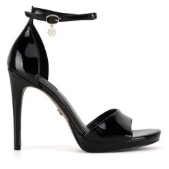Sandały Nine West. Czarne sandały damskie Nine West, bez wzorów, bez obcasa, na szpilce. Za 229.99 zł.