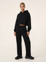 Bluza hoodie o fasonie bombki z bawełną Active - czarny. Czarne bluzy sportowe damskie Sinsay, l, bez wzorów, z bawełny, bez ramiączek, bez kaptura. Za 59.99 zł.