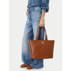 Torebka Nine West. Brązowe torebki klasyczne damskie Nine West, bez wzorów, bez dodatków. Za 279.99 zł.