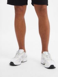 PEGADOR bermudy z dresu Mężczyźni czarny, M. Czarne szorty męskie PEGADOR, bez wzorów, z dresówki, sportowe. Za 249.95 zł.