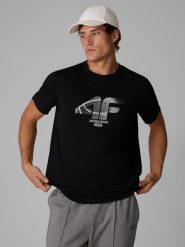 4F T-shirt regular z nadrukiem męski - czarny XL. Czarne t-shirty męskie 4f, m, bez wzorów, z bawełny, bez kołnierzyka. Za 69.99 zł.