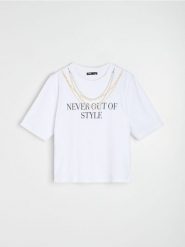 Bawełniana koszulka z biżuteryjną aplikacją - biały. Białe t-shirty damskie Sinsay, l, z aplikacjami, z bawełny, bez kołnierzyka. Za 29.99 zł.