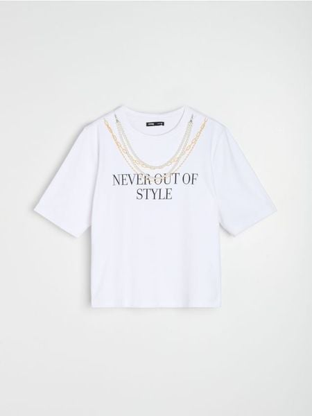Bawełniana koszulka z biżuteryjną aplikacją - biały. Białe t-shirty damskie Sinsay, l, z aplikacjami, z bawełny, bez kołnierzyka. Za 29.99 zł.