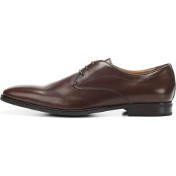 Geox półbuty męskie New Life 40 brązowe. Brązowe półbuty męskie Geox, ze skóry, bez zapięcia. W wyprzedaży za 433.00 zł.