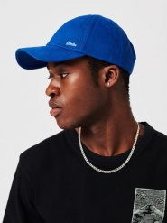Superdry Czapka w kolorze niebieskim rozmiar: onesize. Niebieskie czapki męskie Superdry., bez wzorów, z materiału, sportowe. Za 74.46 zł.