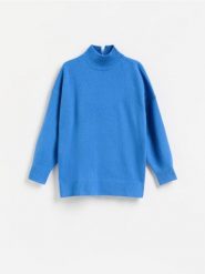 Wełniany sweter ze stójką - niebieski. Niebieskie swetry klasyczne damskie Reserved, l, z wełny, bez kołnierzyka. Za 239.99 zł.