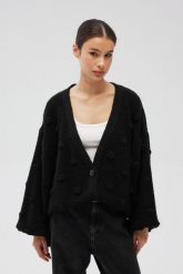 Kardigan zapinany na guziki w kolorze BLACK - BUBLE-UNI. Czarne kardigany damskie Marsala, uniwersalny, bez wzorów, z jeansu. Za 349.90 zł.