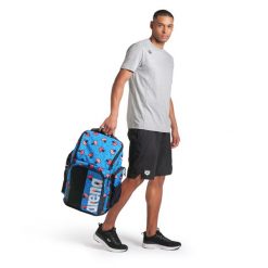 Plecak Arena Team Spiky III Backpack 45 + Worek. Czerwone plecaki damskie Arena, bez wzorów, z materiału. Za 219.00 zł.