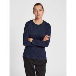 Damska koszulka z długim rękawem Hummel Red Basic. Niebieskie bluzki sportowe damskie HUMMEL, xs, bez wzorów, z bawełny, bez ramiączek. Za 114.50 zł.