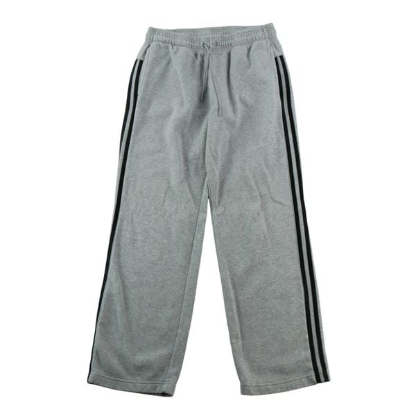 Second life - Damskie spodnie dresowe o prostym kroju szare - Stan bardzo dobry. Szare spodnie sportowe damskie Adidas, m, z dresówki, do biegania. Za 122.16 zł.
