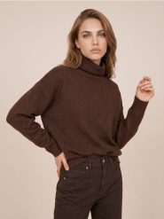 Sweter z golfem i domieszką wełny - brązowy. Brązowe golfy damskie Sinsay, l, bez wzorów, z wełny, bez ramiączek. Za 45.99 zł.