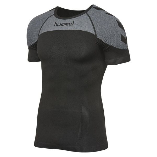 HUMMEL TERMOAKTYWNA bluzka z krótkim rękawem męska FIRST COMFORT. Czarne bielizna termoaktywna męska HUMMEL, m, bez wzorów. Za 67.00 zł.