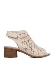 Remonte Sandały CEO-R8777-60 Beżowy. Brązowe sandały damskie Remonte, bez wzorów, ze skóry, bez obcasa, na słupku. Za 379.99 zł.